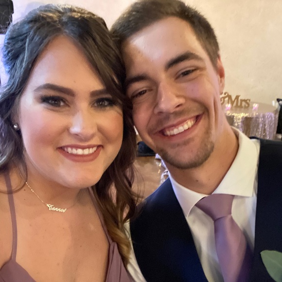 Meet your Posher, Tori - Picture 3 of 5